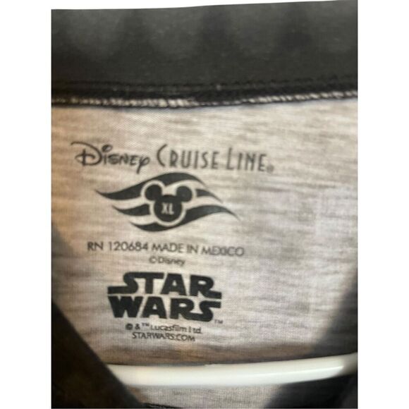 Star Wars Men's Black Disney Cruise Lines Detachable Cape Darth Vader T-Shirt XL - Picture 3 of 10